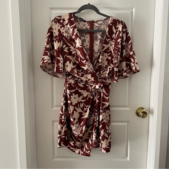ZARA Mini Wrap Dress Size MEDIUM Brown Floral Pattern - Picture 1 of 4